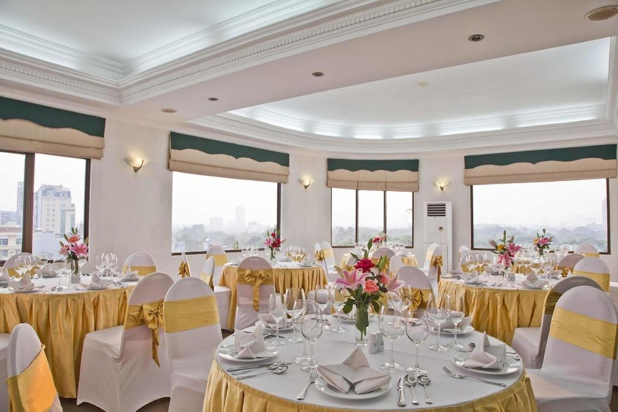 Green Park Hotel Ханой Экстерьер фото
