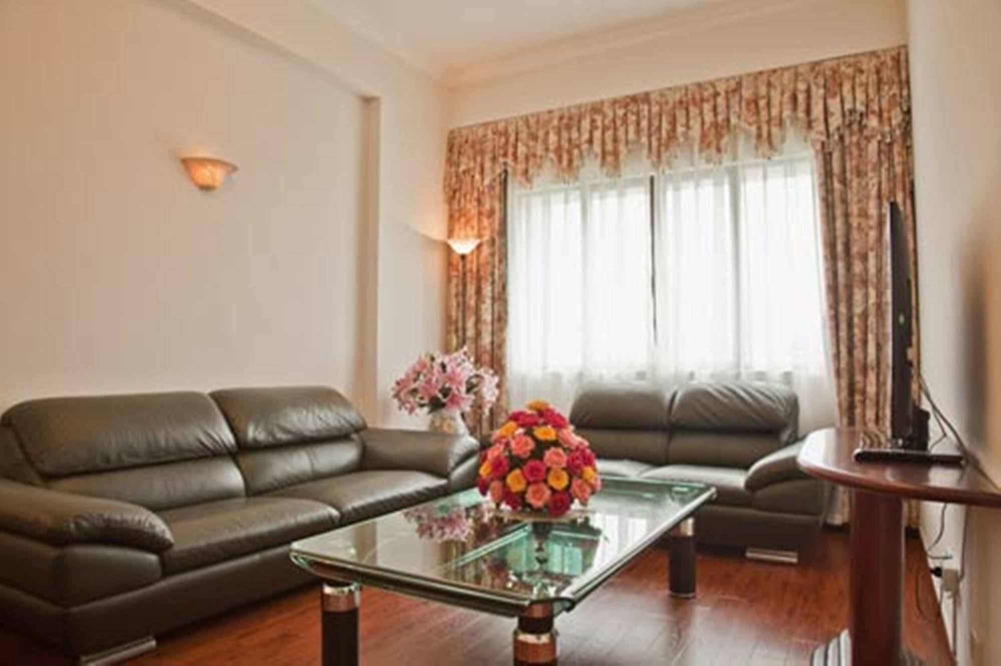 Green Park Hotel Ханой Экстерьер фото